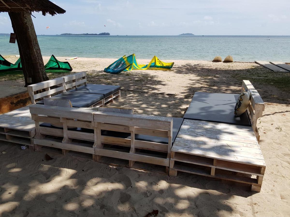 Ten Rooms Teluk Bakau Eksteriør billede