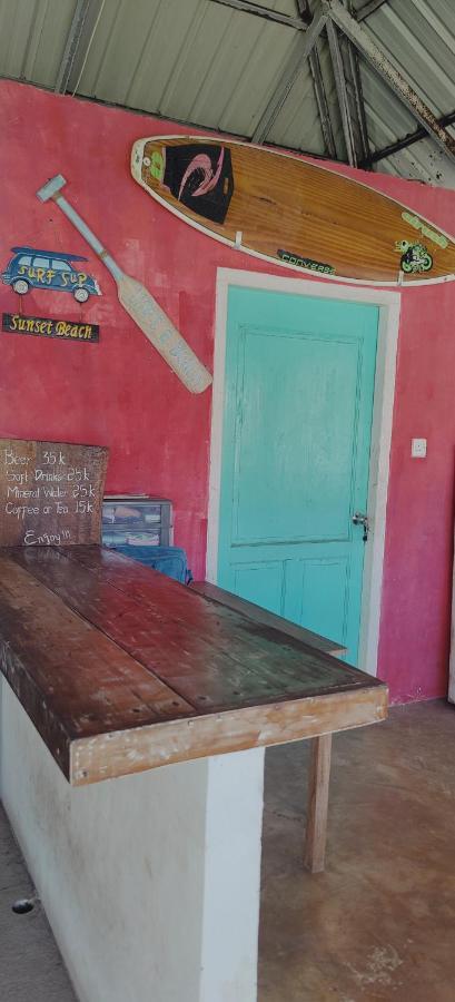 Ten Rooms Teluk Bakau Eksteriør billede