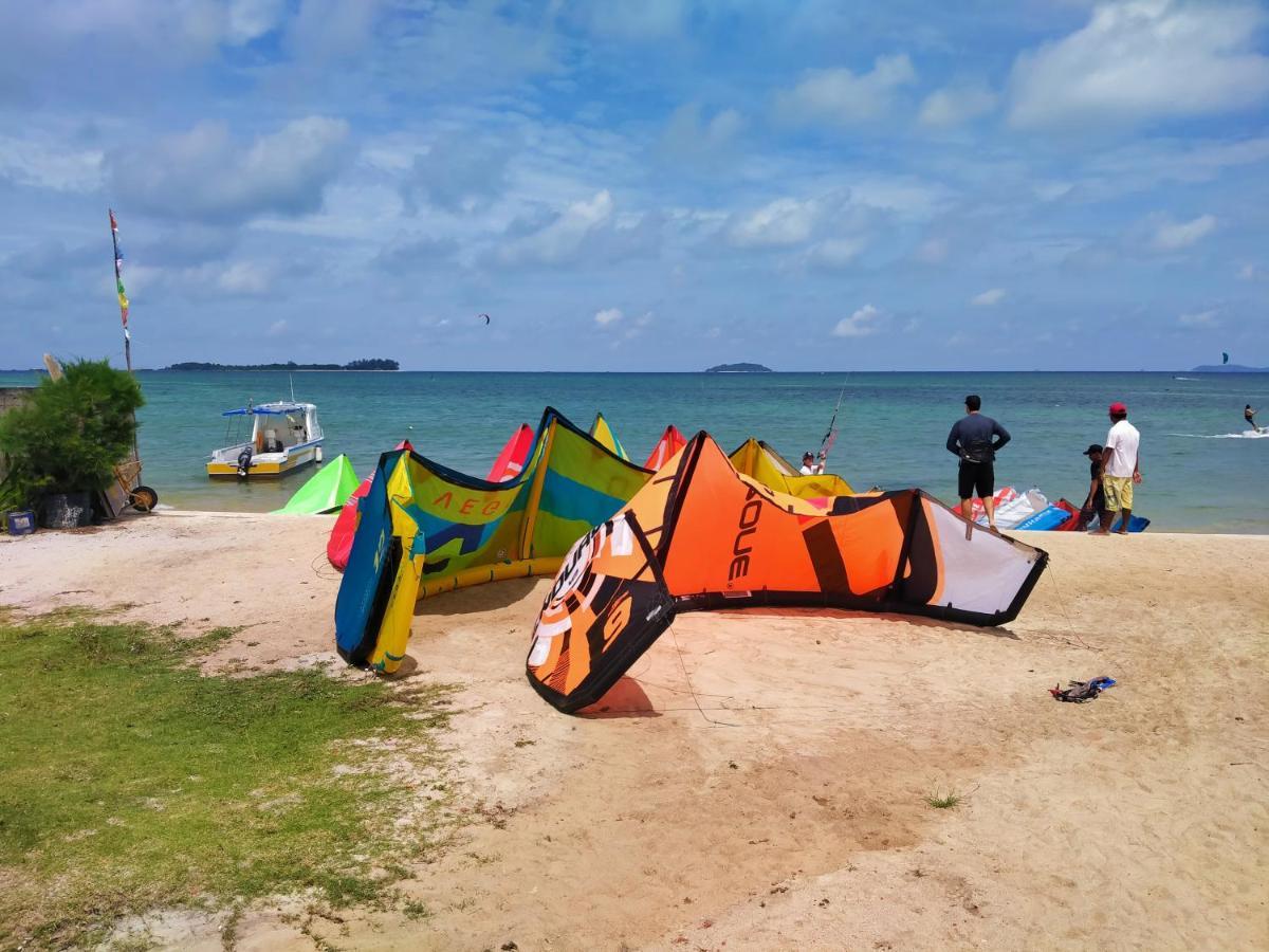 Ten Rooms Teluk Bakau Eksteriør billede